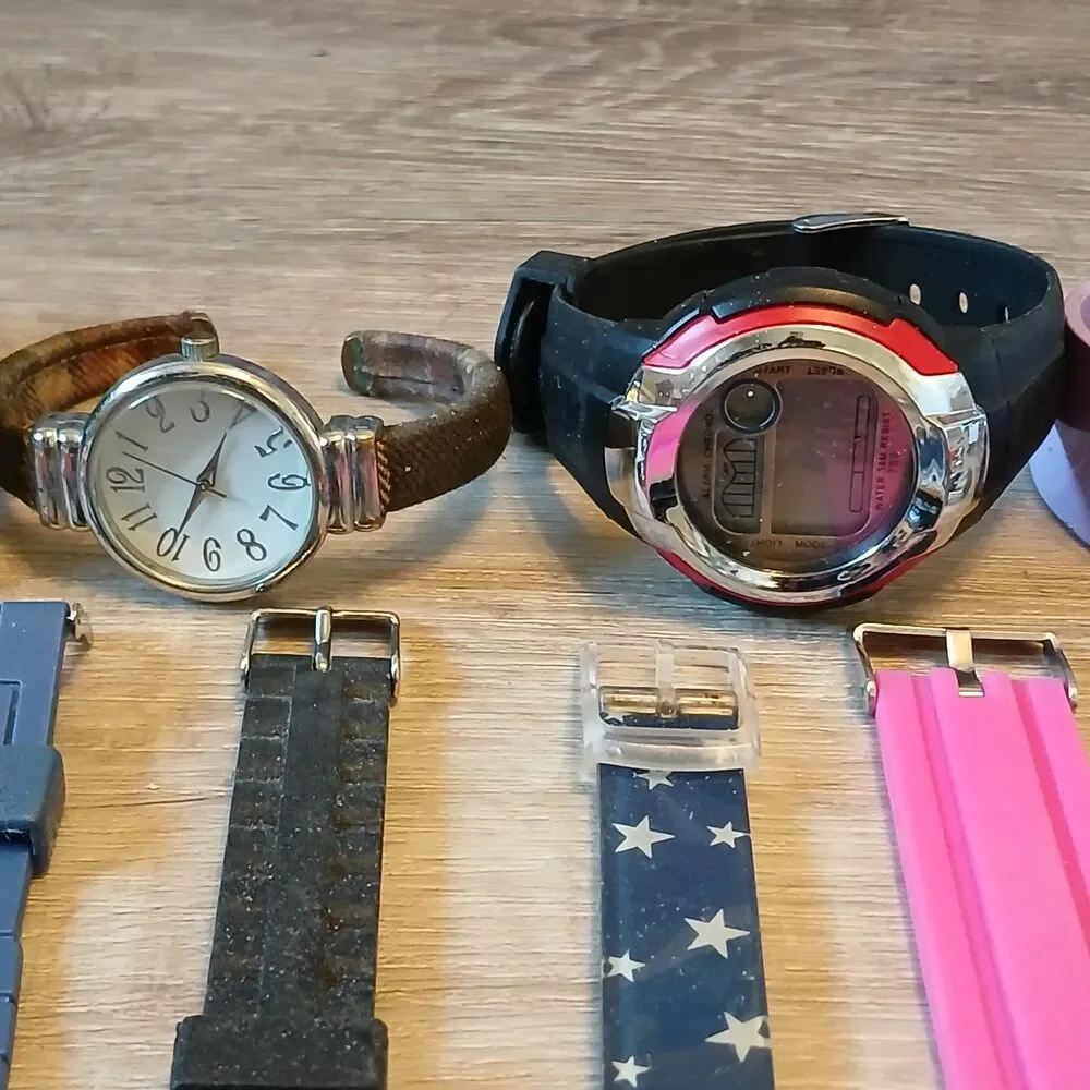 Huge Watch Lot of 50+ Mixed Brands Vintage & Modern Parts/Repair Untested-Box Z2
